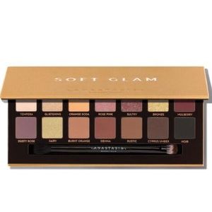 Soft glam eyeshadow pallet ABH